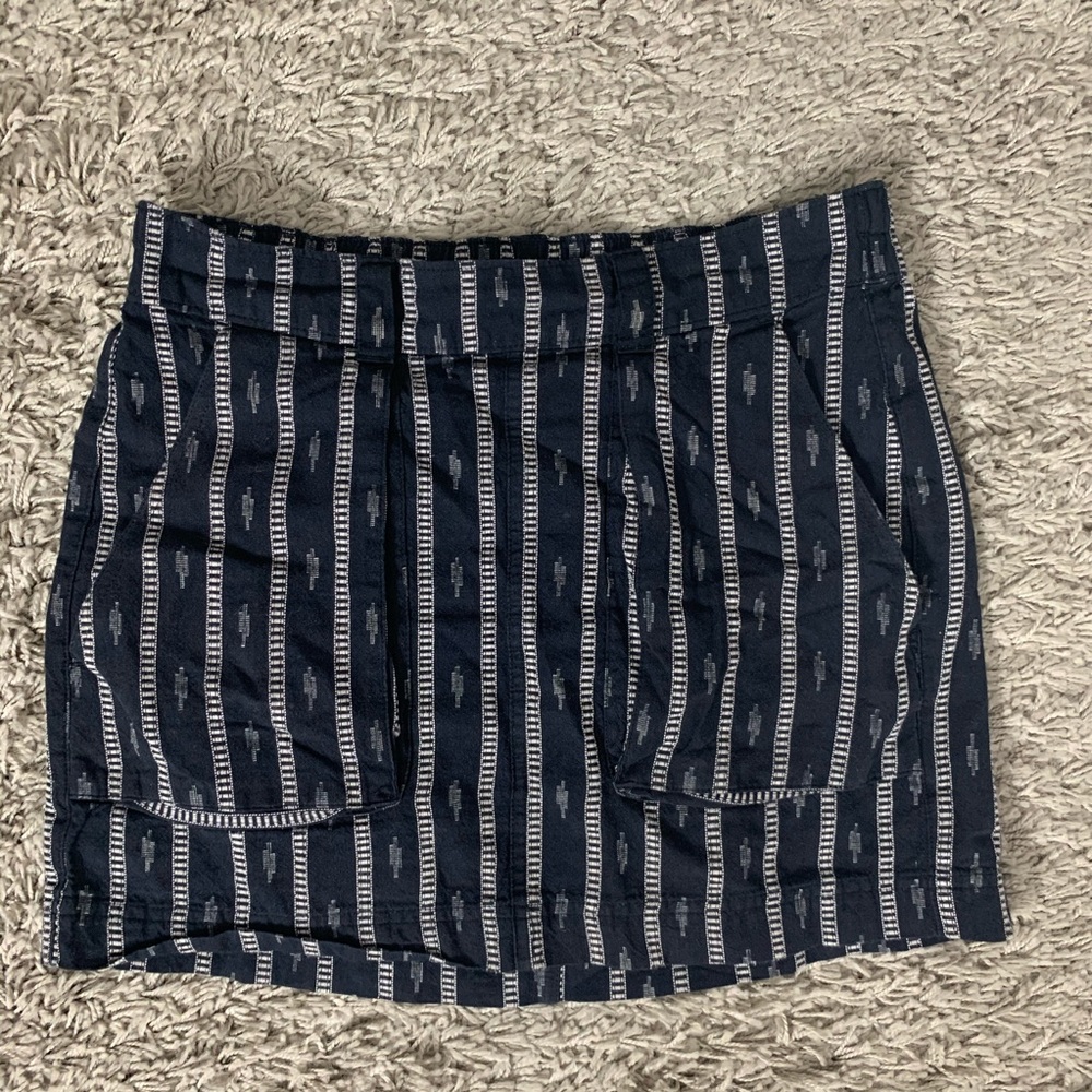 Old navy// cute mini skirt size small